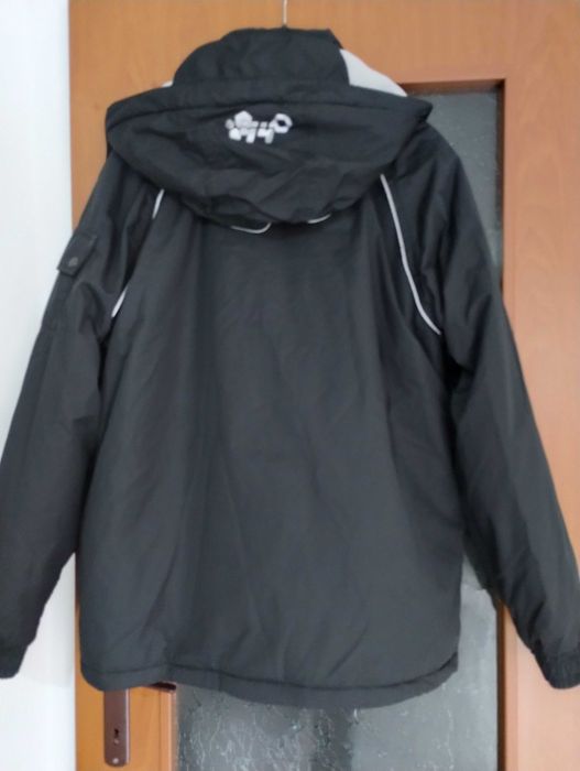 Vând costum de schi mărimea XL