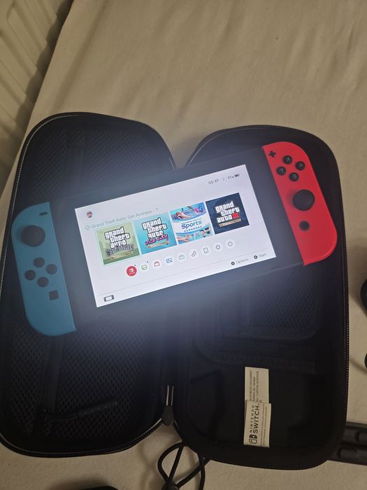 Nintendo switch cu husa si jocuri