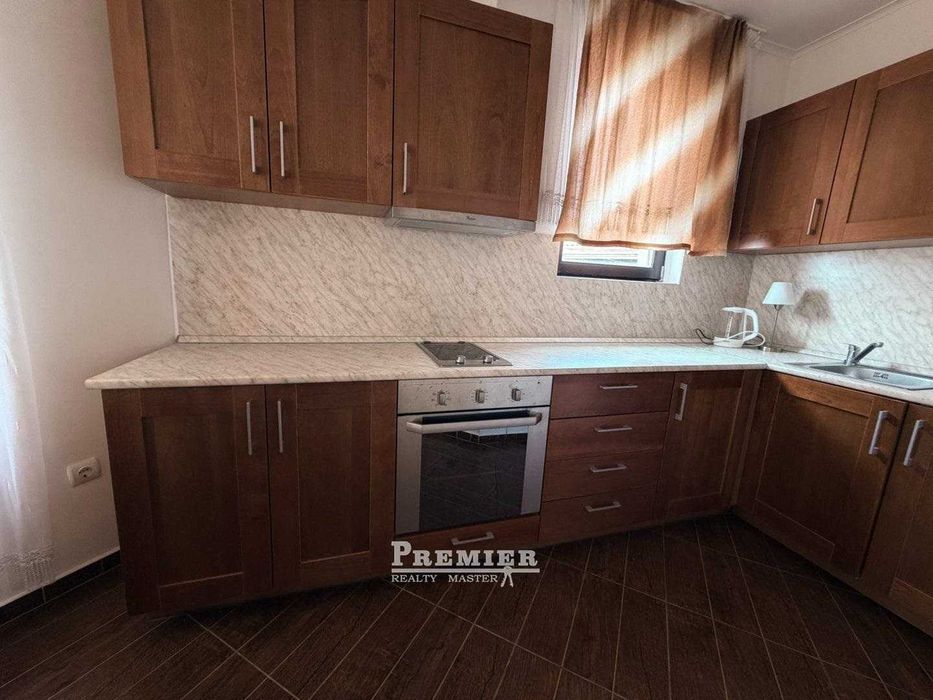 Просторен тристаен апартамент