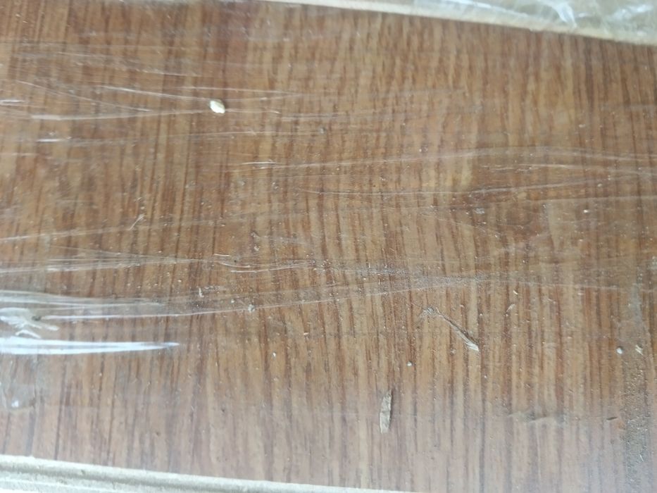 Продам ламинат 2500квд м