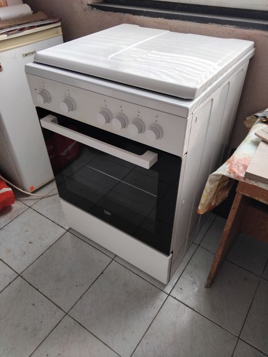 Продавам  готварска печка, Beko,