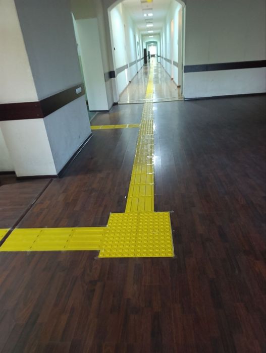 Taktil plitka PVX 300×300 mm — ko‘zi ojiz va zaif ko‘ruvchilar uchun