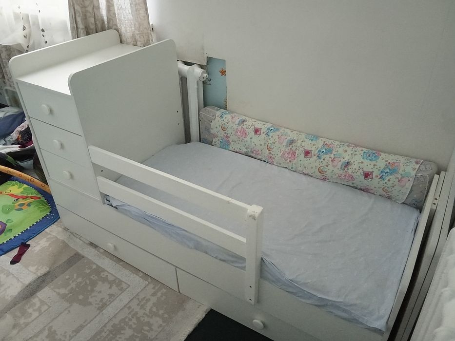 Продам детскую кроватку