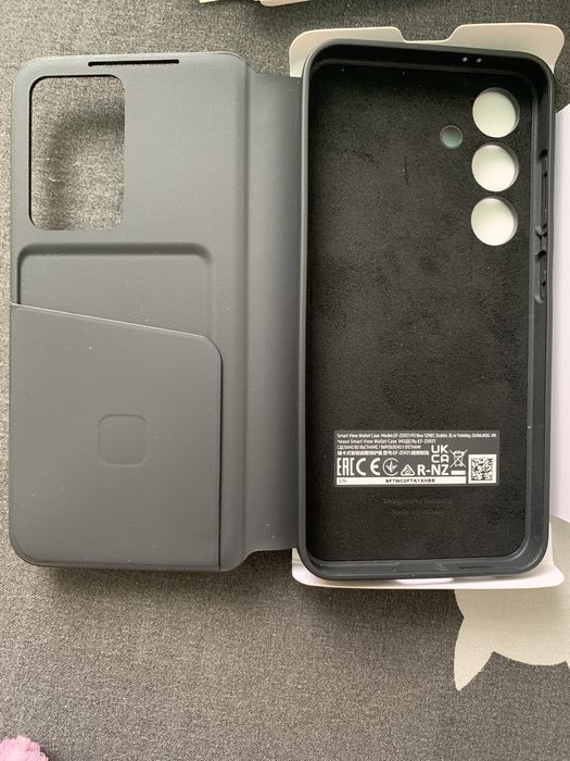 Оригинальный чехол Samsung Smart View Wallet Case для Galaxy S24.