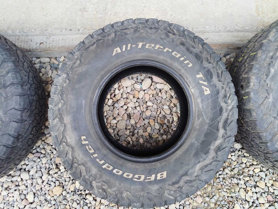 Продавам 4 бр. гуми BFGoodrich 285/75R16
