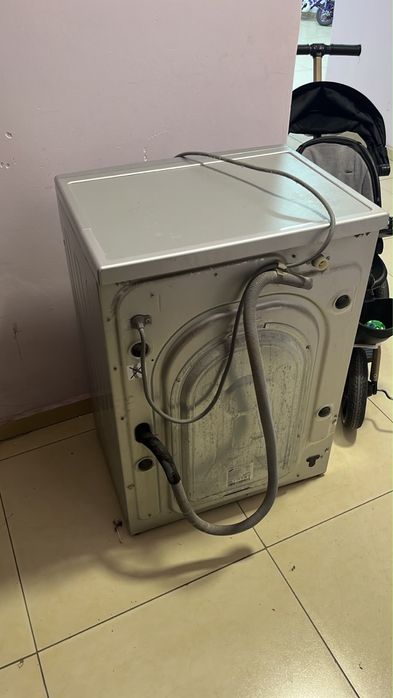 Продам стиральную машинку