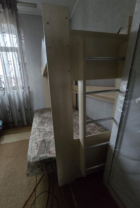 Продам двухъярусную кровать