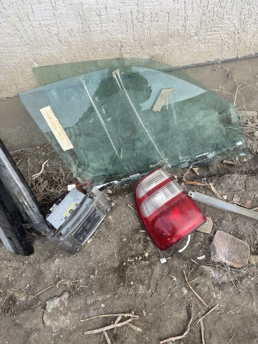 Land crusier 100,105,200 молдинг,стекло ,фара,омывател