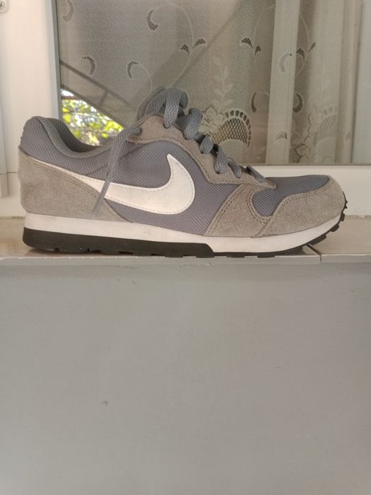 Nike Nike Nike  in stare excelenta!!  9/10