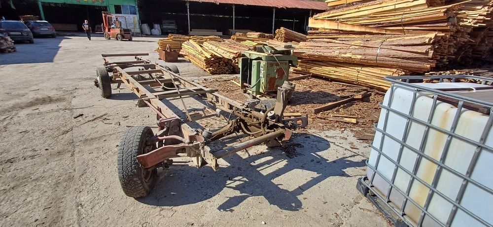 Шаси за ивеко 35-10 дълга база двойна гума междуосието е 390см