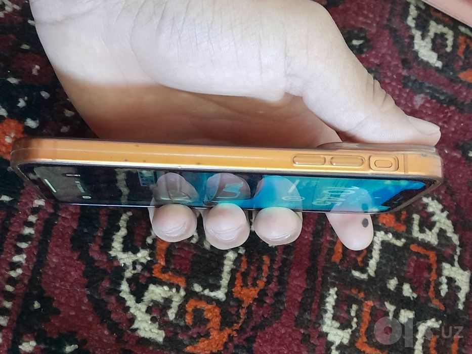 Iphone XR dan 17 pro qilingan