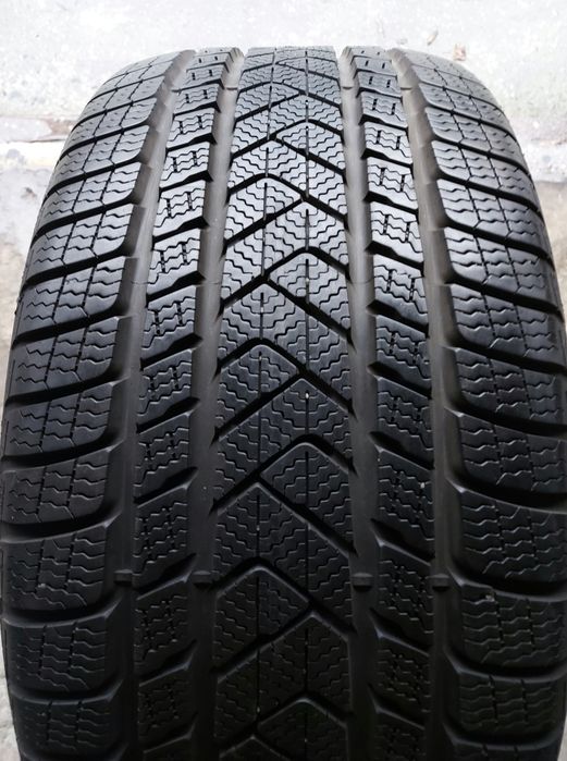 Anvelope iarna 245 45 19 • 275 40 19 Pirelli SottoZero Winter  RunFlat