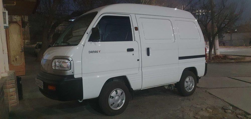 Van damas 2025 iyulda olingan salondan arenda