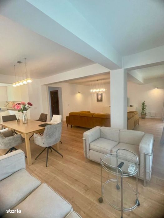 Vila 4 camere || Cambridge School