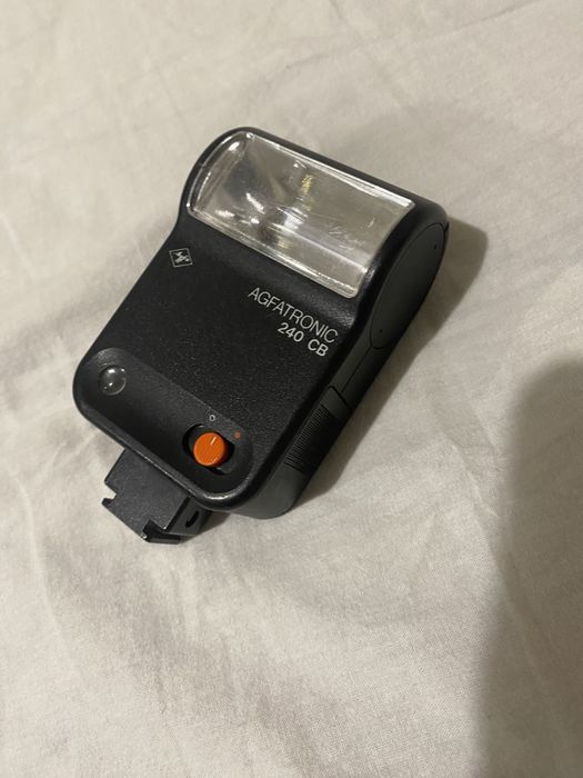 Nikon D3100 с обектив 18-105