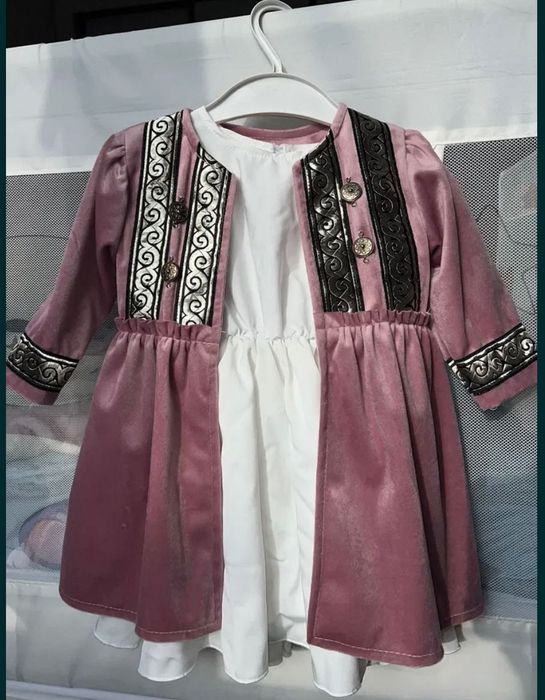 Платье на тусаукесер