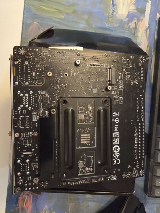 Placa de baza MSI MPG B550i GAMING EDGE WIFI