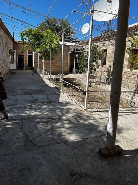 8 sotixli markazdan xovli