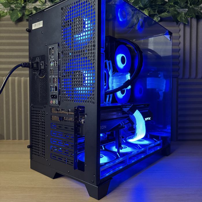 ЛИЗИНГ! Геймърски звяр Ryzen 7 9800X3D / RX 9070 XT / 32GB / 1TB SSD