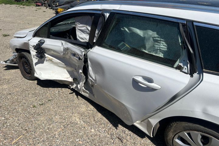 Dezmembrez Peugeot 508 1 [2010 - 2014] wagon 1.6 Hdi AMT (112 hp) 9HR