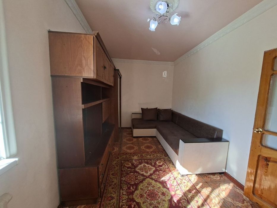 Юнусабад- 4 квартал 2/2/4 77 серия кирпич 54м2 ор-тир Бейуглу