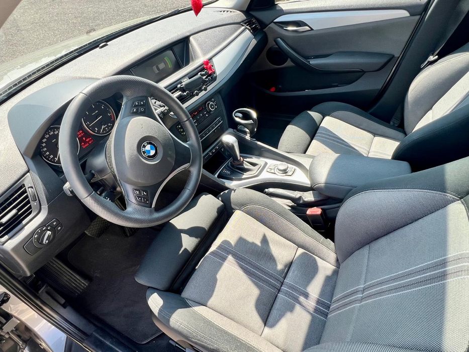 BMW X1 2.0 Diesel 204 CP automată • trapă panoramică • revizie completă OE- MAȘINĂ FOARTE ÎNGRIJITĂ!