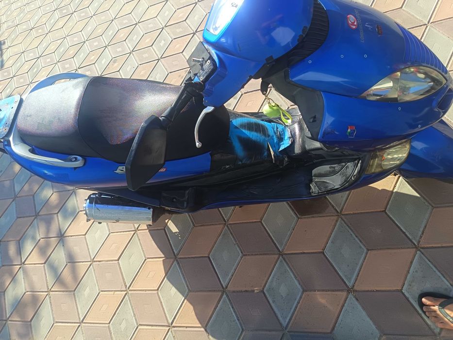 Vând 2 Scutere Kymco Agiliti 125cc și un Kymco Bet-win de 150cc
