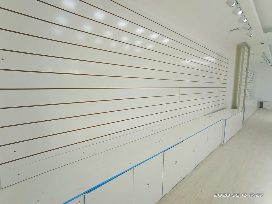 Торговые витрины для магазинов, бутиков, аптек, любой формы vitrina.