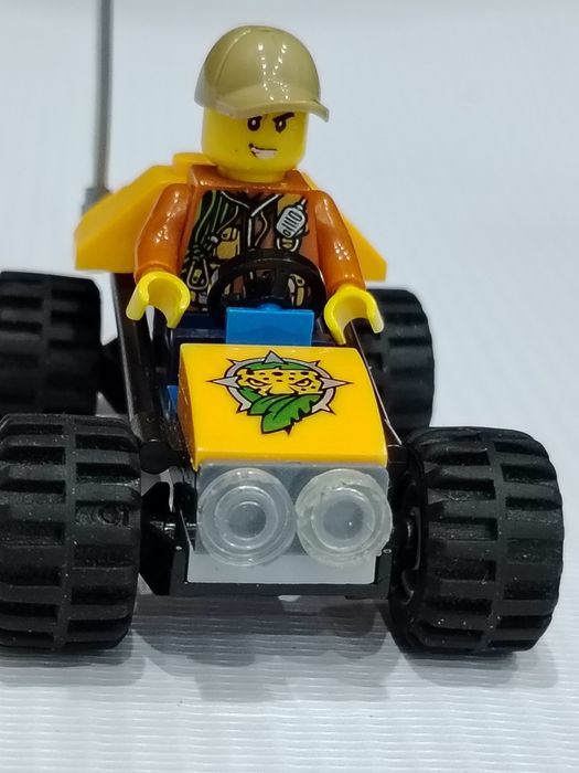 Конструктор Багги с минифигуркой (Совместим с LEGO)