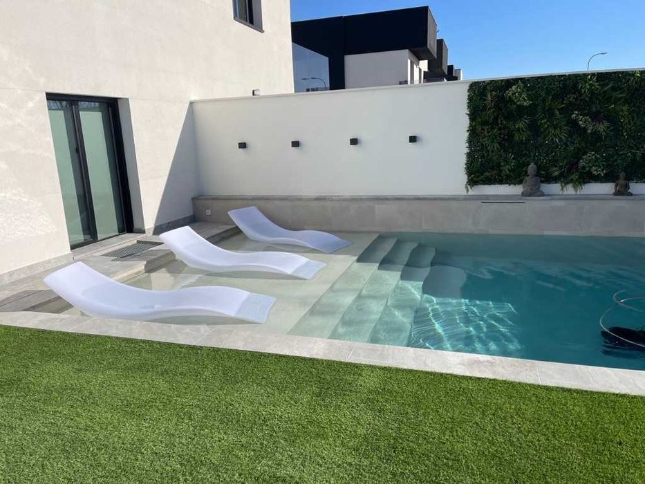 Piscine din beton torcretat cu mozaic si gresie