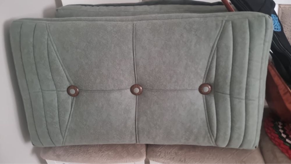 Продается диван в отличном состоянии