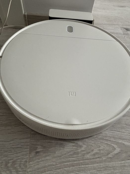 Aspirator cu   mop  robot