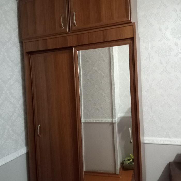 Продам шкаф плательный