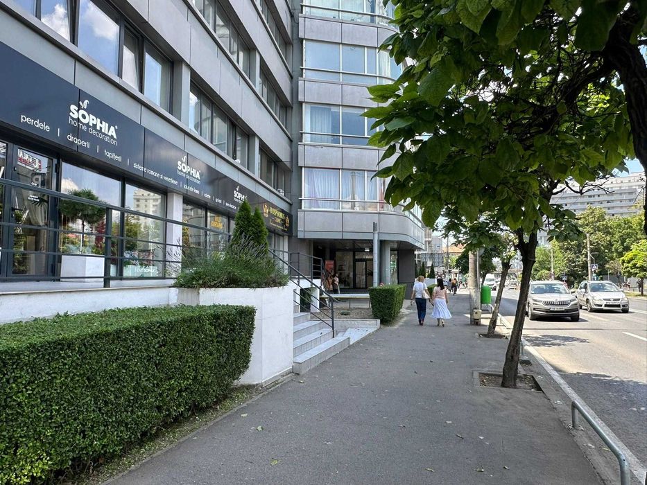 Piata 700, Unirii, spatiu comercial SAD 108 mp, ultracentral, parcare