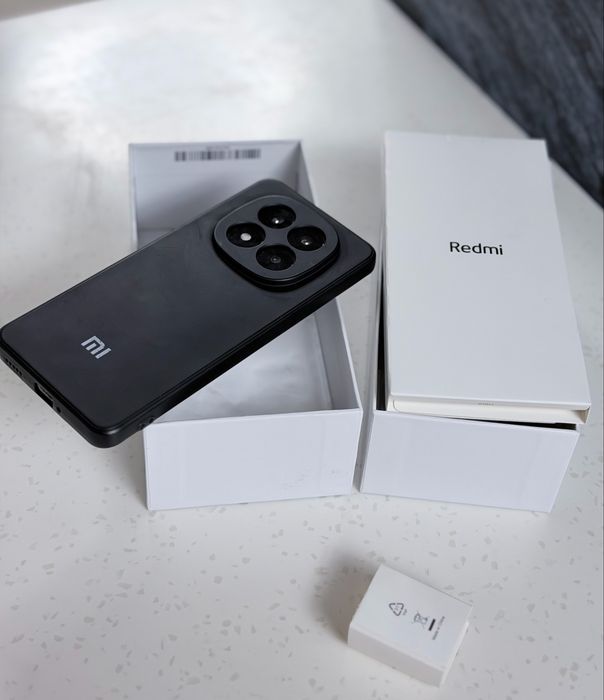 Продам Redmi Note 14 Pro+ 5G, белый.