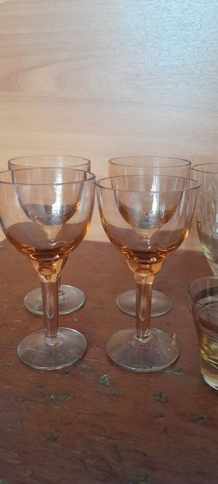 Отдам рюмки в дар