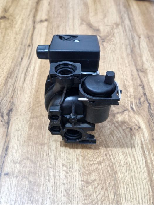 Pompă  UPS 15-60 și Placă afișaj Centrale Motan