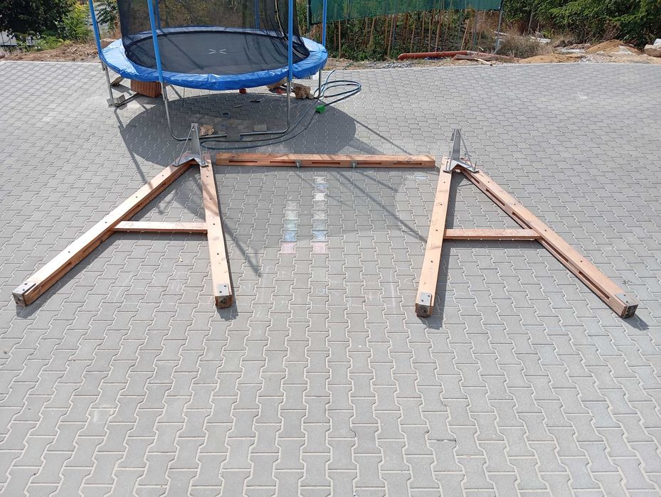 Дървена люлка от съставени греди