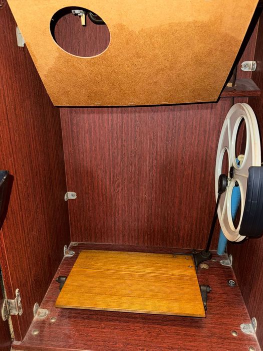 Швейная машина Чайка