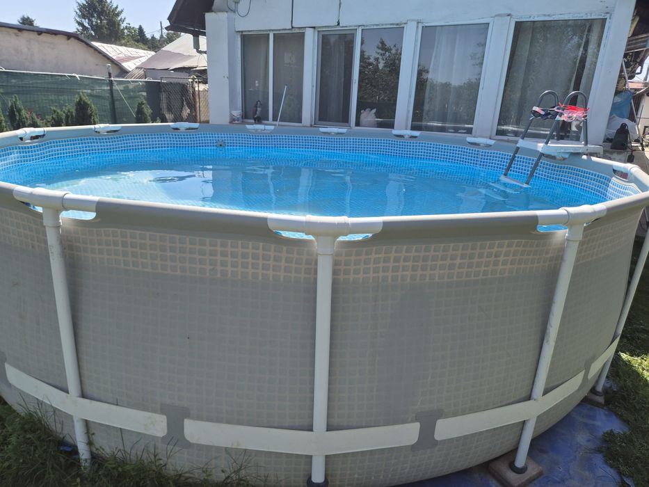 Vand piscină supra terană