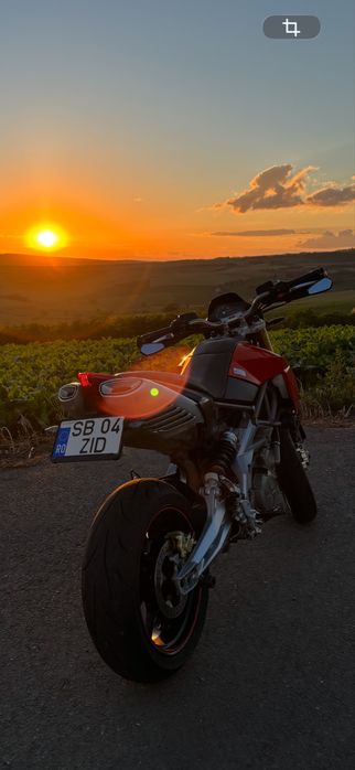 Aprilia Dorsoduro 750