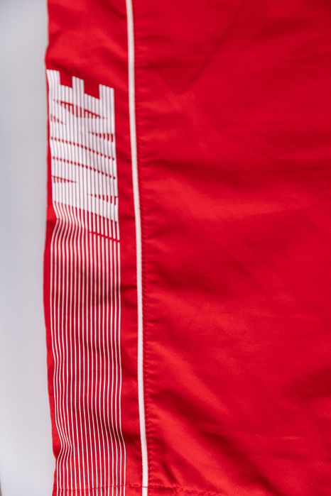 Pantaloni scurți Nike roșii bărbați mărimea M