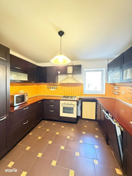 13 Septembrie / Maria Cunțan - Apartament 4 Camere Dec., 100 mp, 2 Băi