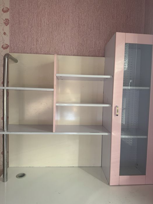 Сабақ оқитын стол