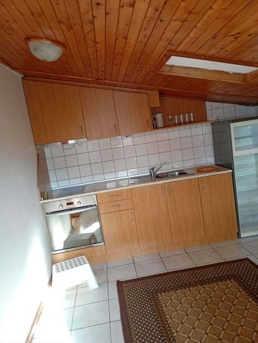 Дава се под наем Етаж от къща в Варна, Бриз - 80 кв.м за 498.27 € - Снимка #3