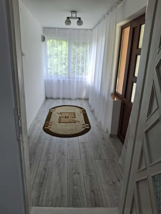 Casa 5 camere, util 122 mp, beci, garaj. 1.200 mp intravilan cu livada