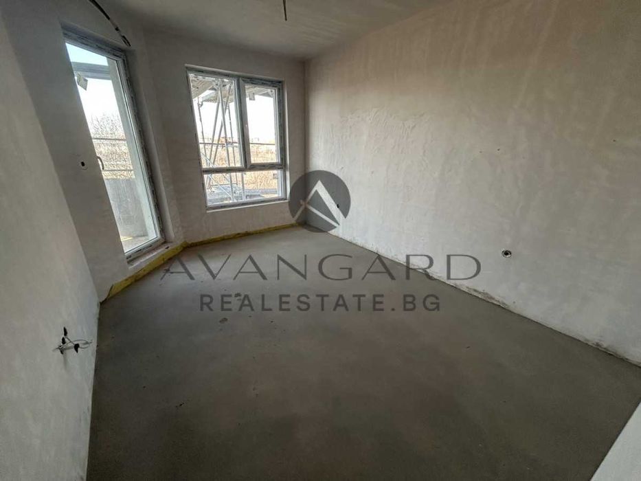 Продава се Тристаен апартамент в Пловдив, Остромила - 90 кв.м за 1589 €/кв.м - Снимка #3