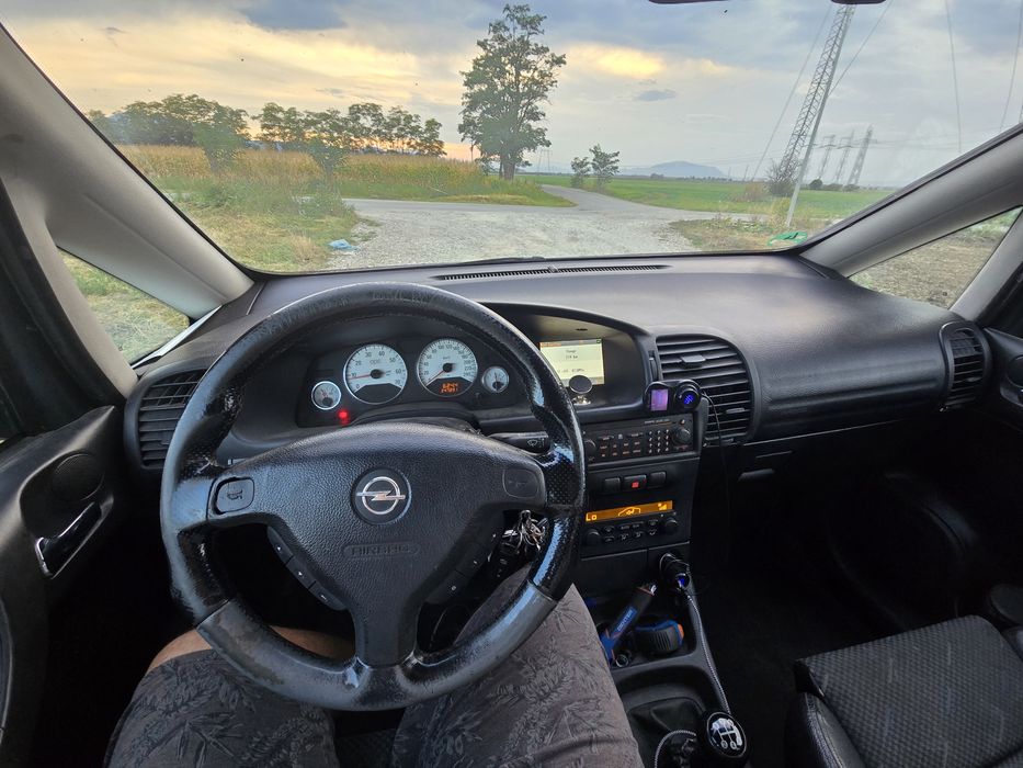 Opel Zafira A OPC