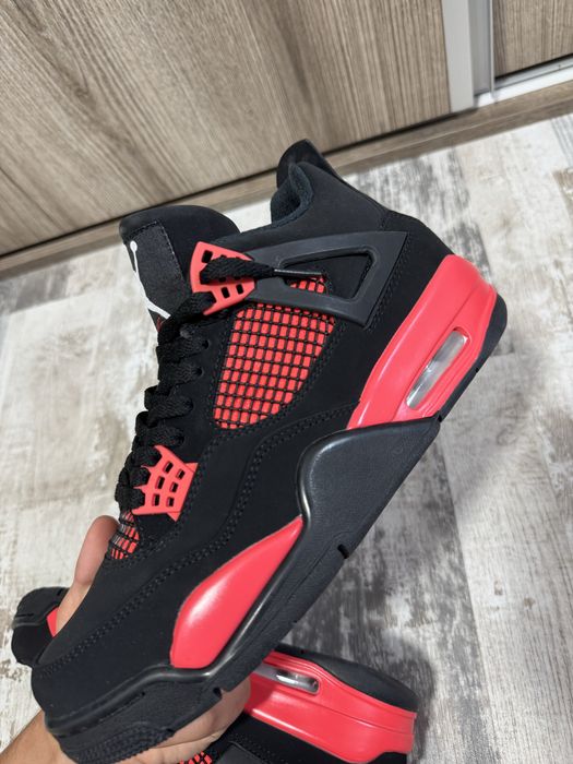 Jordan 4 Red Thunder