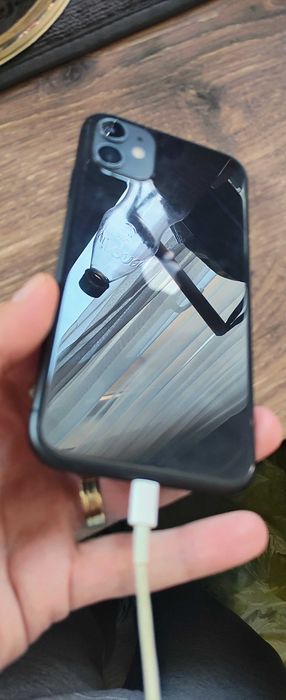 iPhone 11 пълен комплект